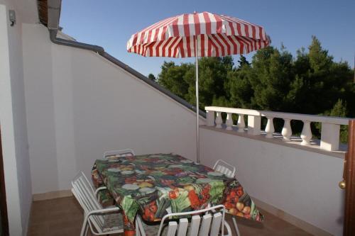 Apartments With A Parking Space Mirca (brac) - 2843