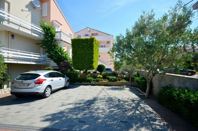 Apartments And Rooms Nada