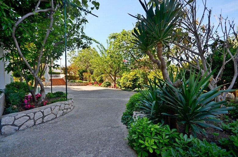 Apartments And Rooms Nada