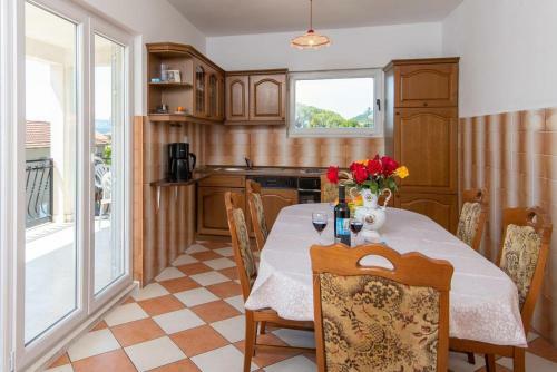 Hostal Apartments With A Parking Space Orebic (peljesac) - 10160