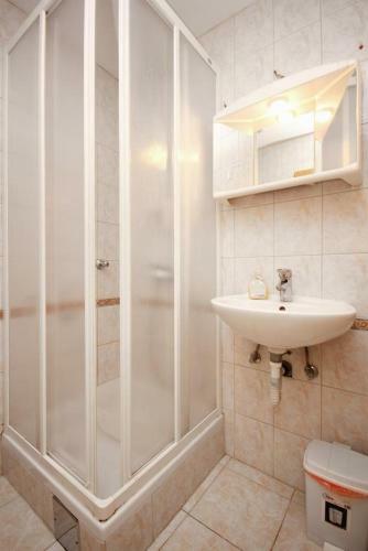 Hostal Apartments With A Parking Space Orebic (peljesac) - 10160