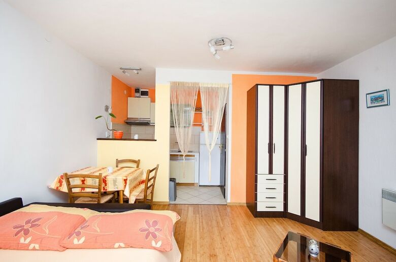 Apartments Jadrana