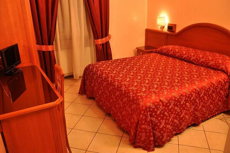 Hotel Sandra