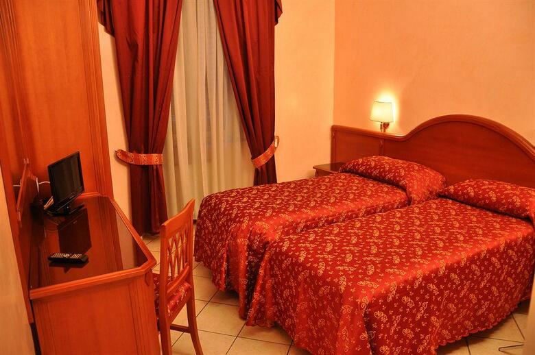 Hotel Sandra