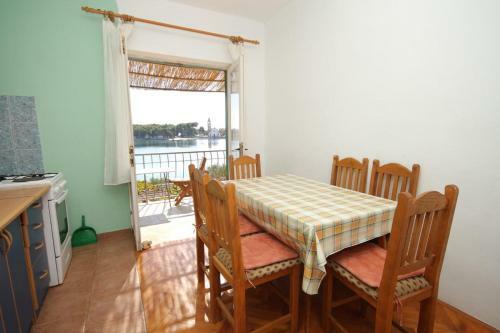 Apartments By The Sea Pasman - 8220