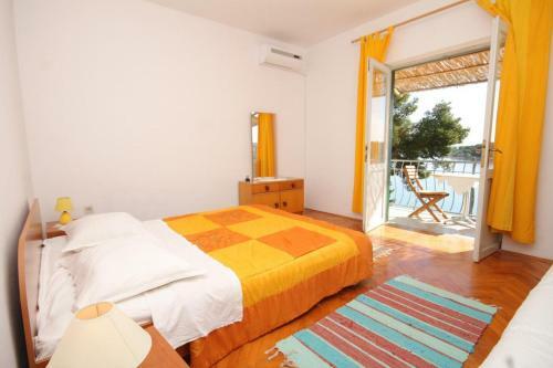Apartments By The Sea Pasman - 8220