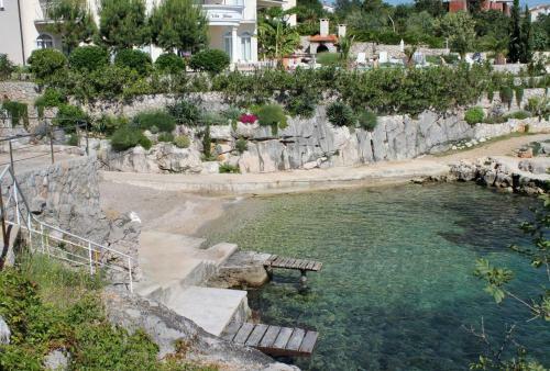 Apartments With A Parking Space Vantacici (krk) - 5425