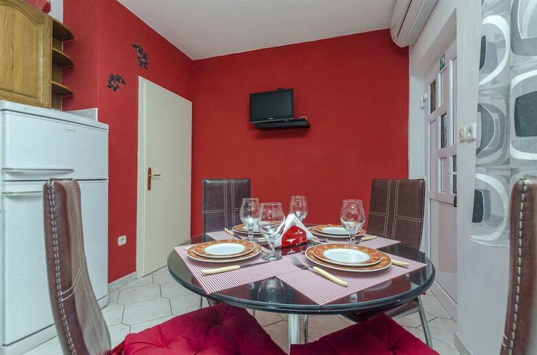 Apartments Ita