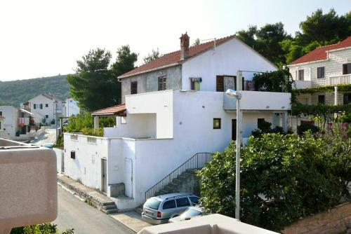 Apartments With A Parking Space Postira (brac) - 2919