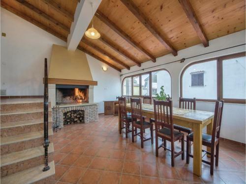 Three-bedroom Apartment With A Fireplace In Sisan