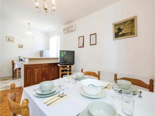 Apartment Creska I