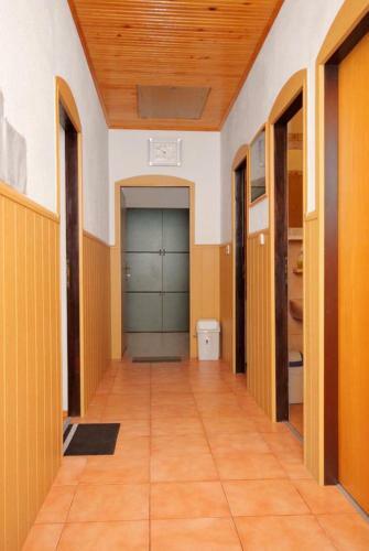 Hostal Apartments With A Parking Space Senj - 5577