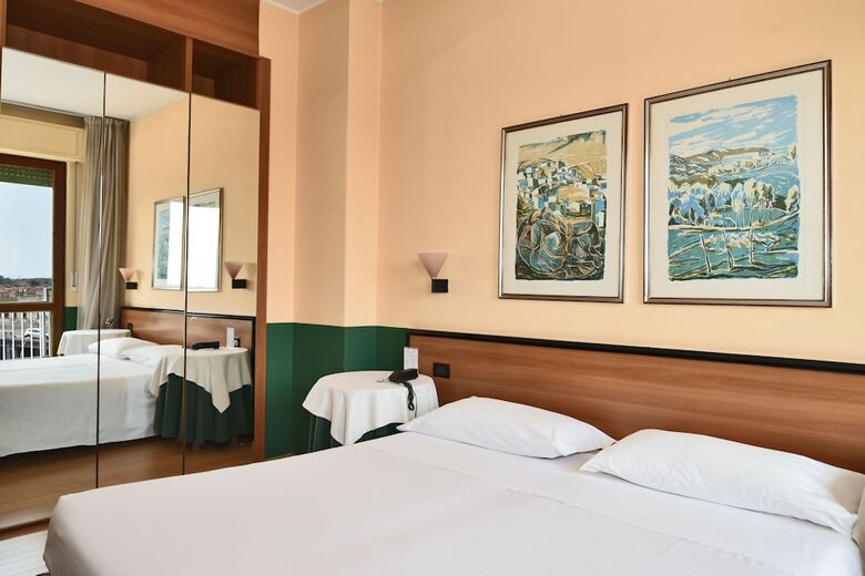 Hotel Carlton