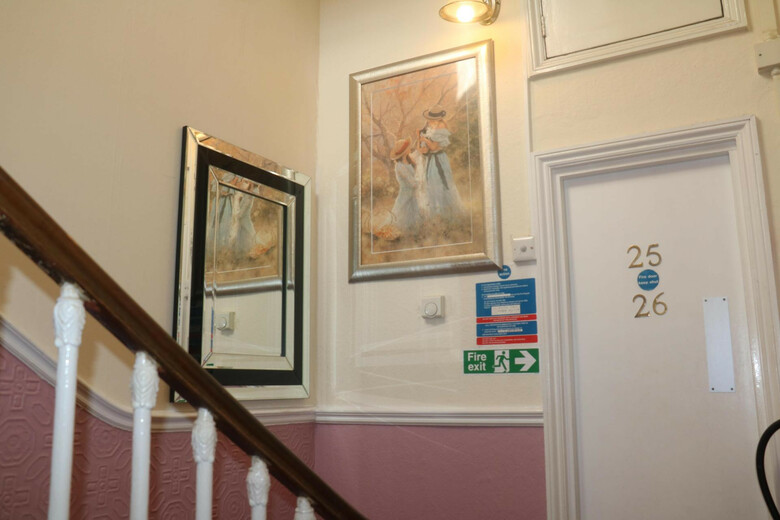 Hotel Barry House