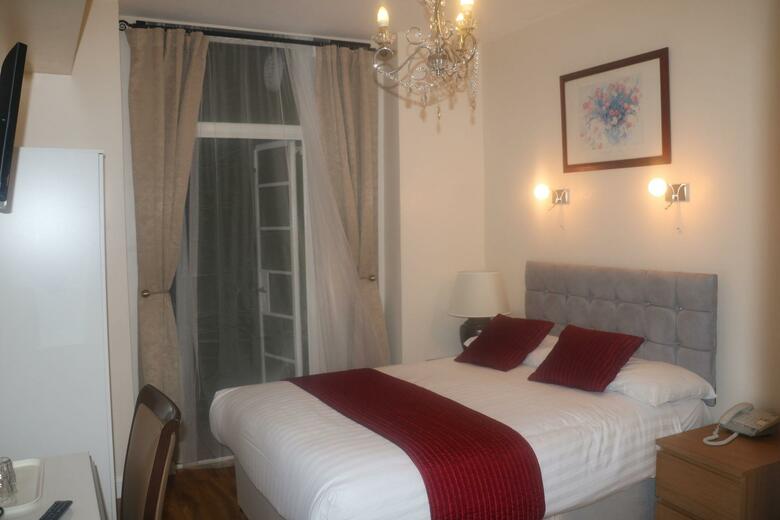 Hotel Barry House