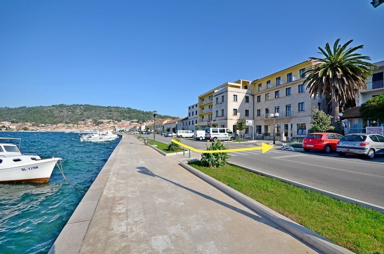 Apartment And Rooms Dragana