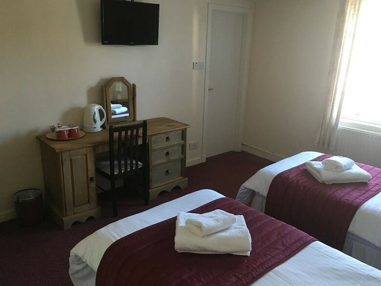 Novar Arms Hotel