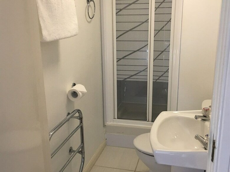 Novar Arms Hotel