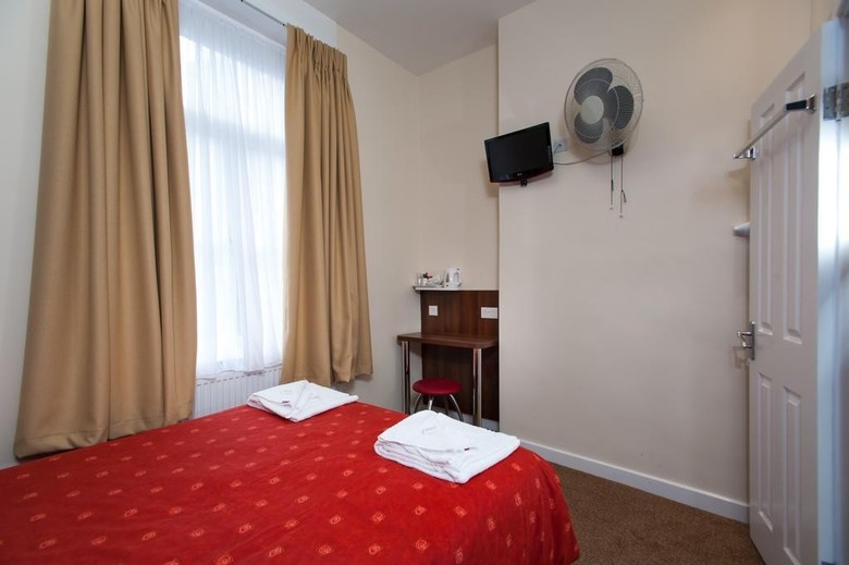 Hotel Marble Arch Inn