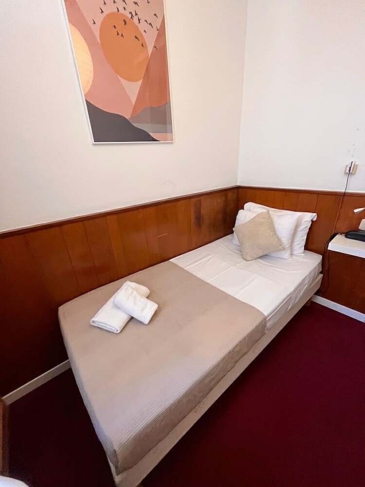 Azurene Royal Hotel
