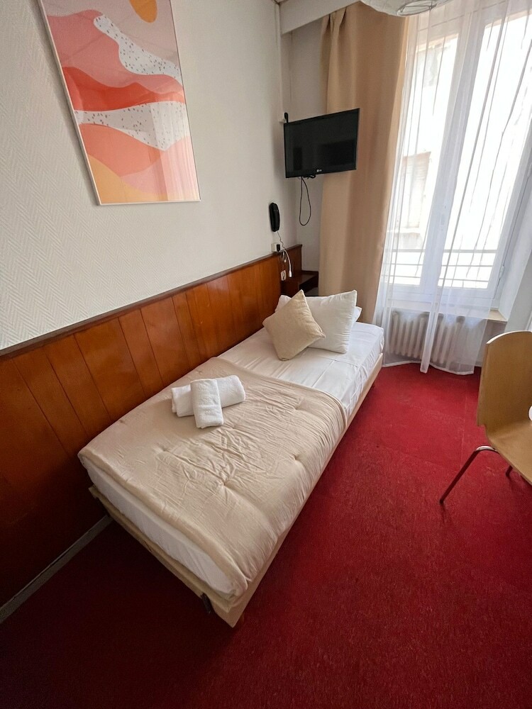 Azurene Royal Hotel