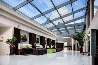 Ce Plaza Hotel