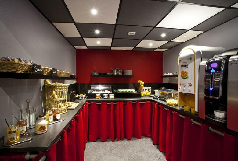 Hotel Kyriad Marseille Centre Paradis Prefecture