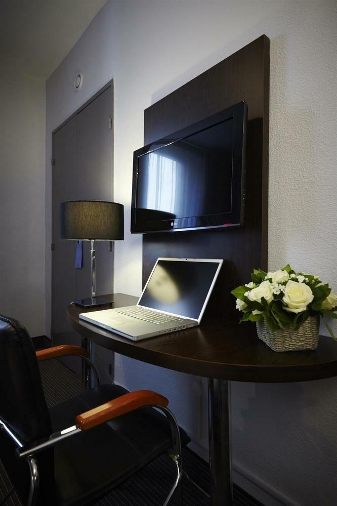 Hotel Kyriad Marseille Centre Paradis Prefecture