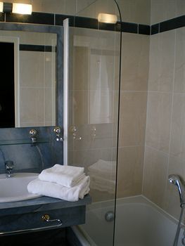 Hotel Le Parc Des Marechaux