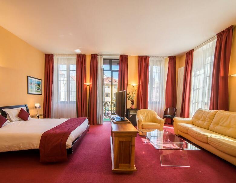 Hotel H�tel Du Palais de L'isle
