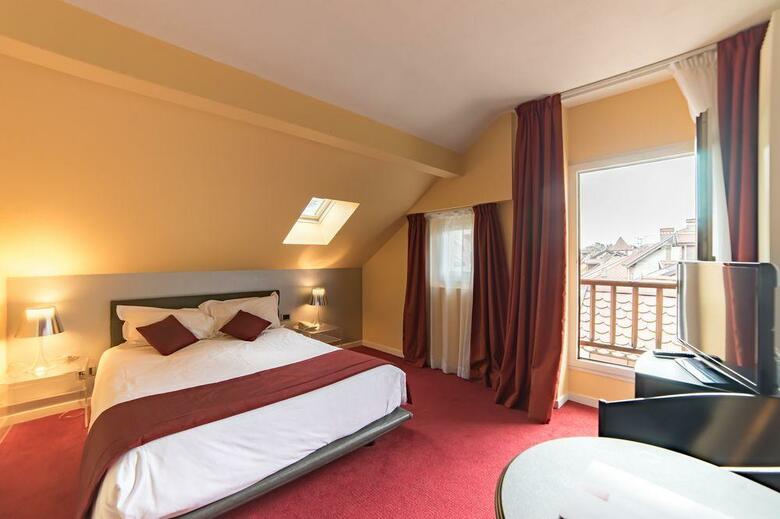 Hotel H�tel Du Palais de L'isle