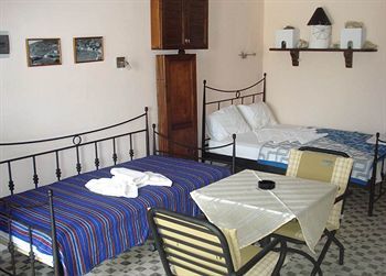 Hostal Bilios Apartments