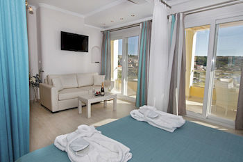 Paralia Luxury Apartments