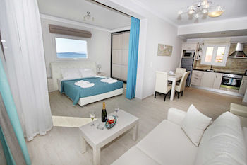 Paralia Luxury Apartments