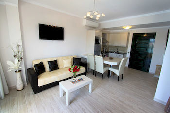 Paralia Luxury Apartments