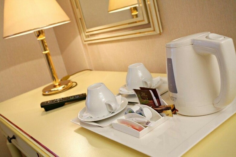 Carlton's Hotel Montmartre