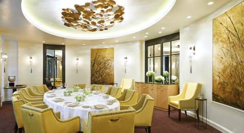 Hotel Le Burgundy Paris