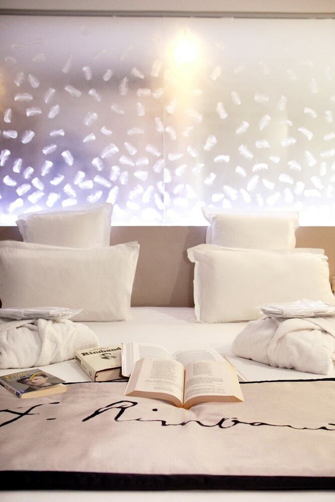 Hotel Best Western H�tel Litt�raire Arthur Rimbaud
