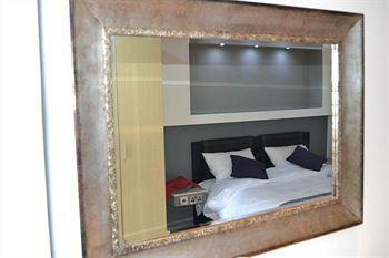 Pebbles Boutique Aparthotel