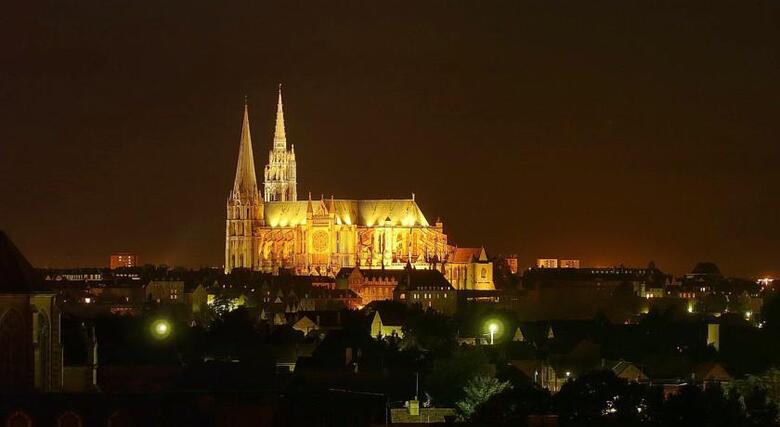 Timhotel Chartres Chatelet