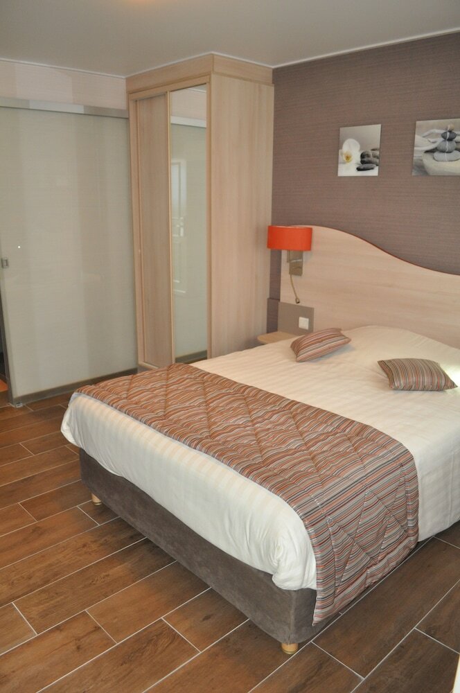 Hotel Logis Au Tambour