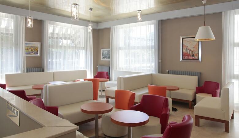 Hotel H�tel Sainte Suzanne