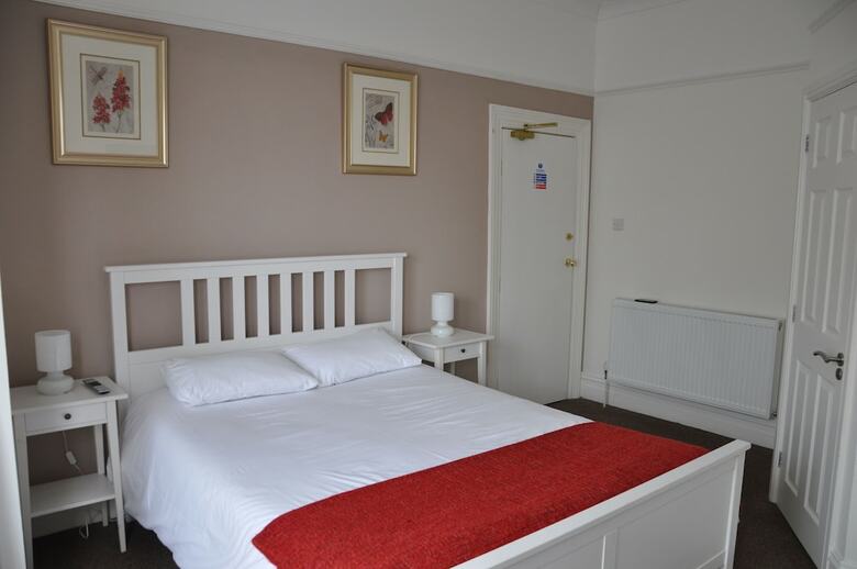 Hostal The Regent Guest House