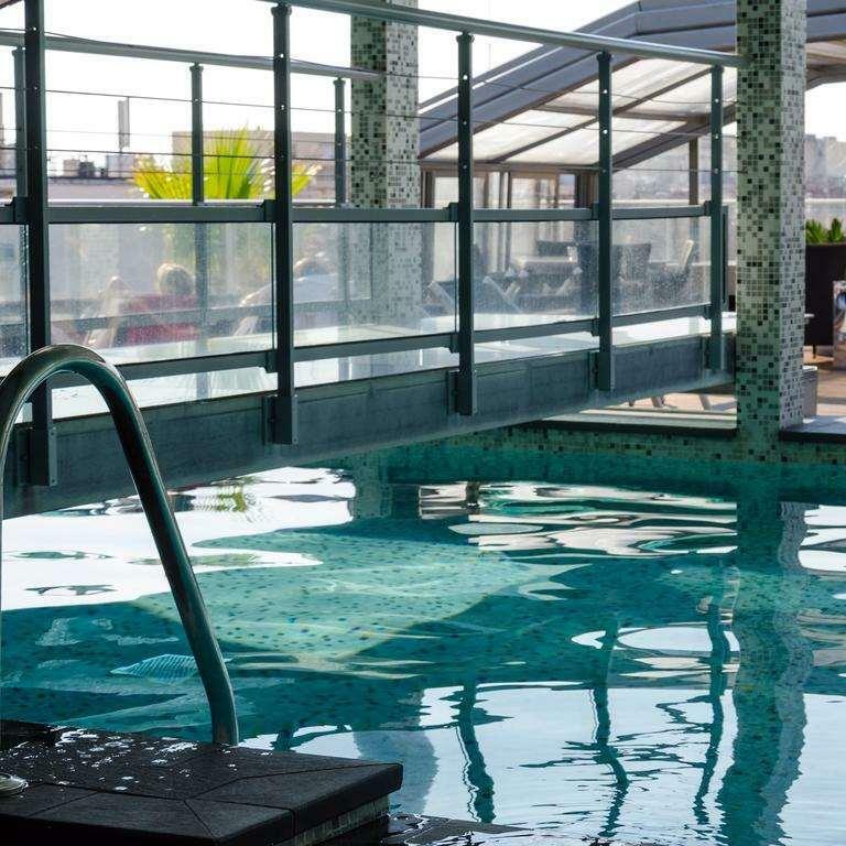 Hotel Goldstar Resort & Suites