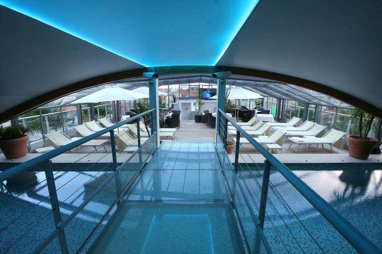 Hotel Goldstar Resort & Suites