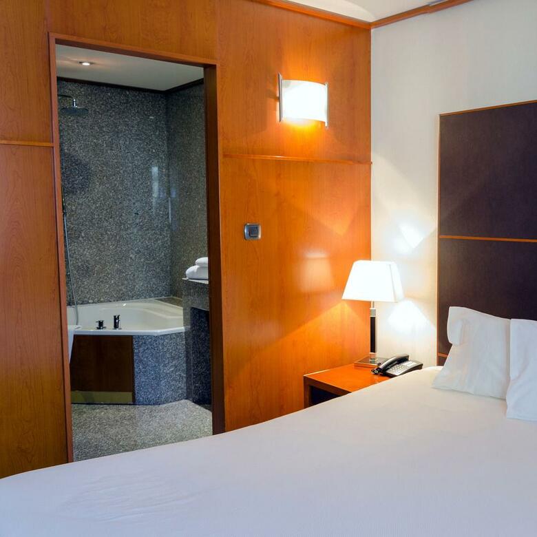 Hotel Goldstar Resort & Suites