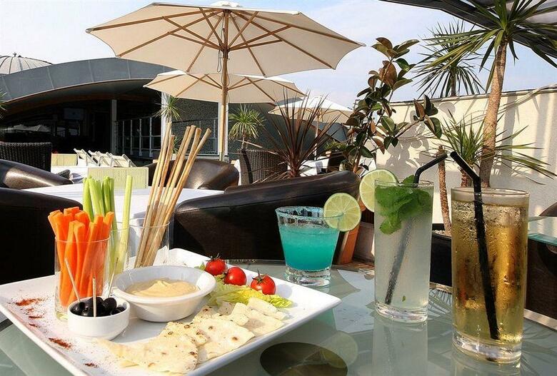 Hotel Goldstar Resort & Suites