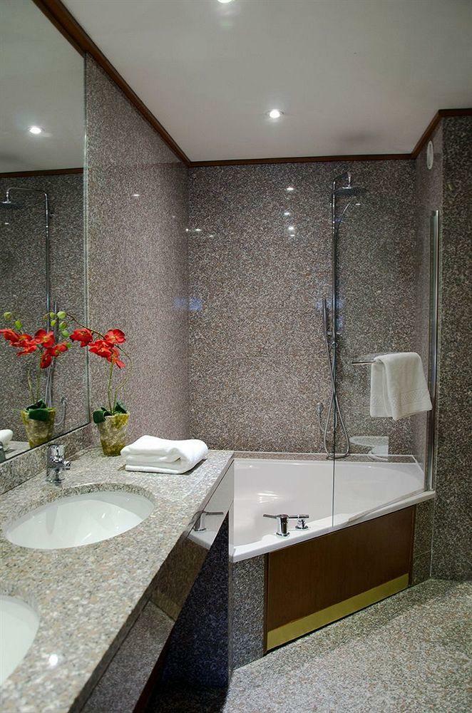 Hotel Goldstar Resort & Suites