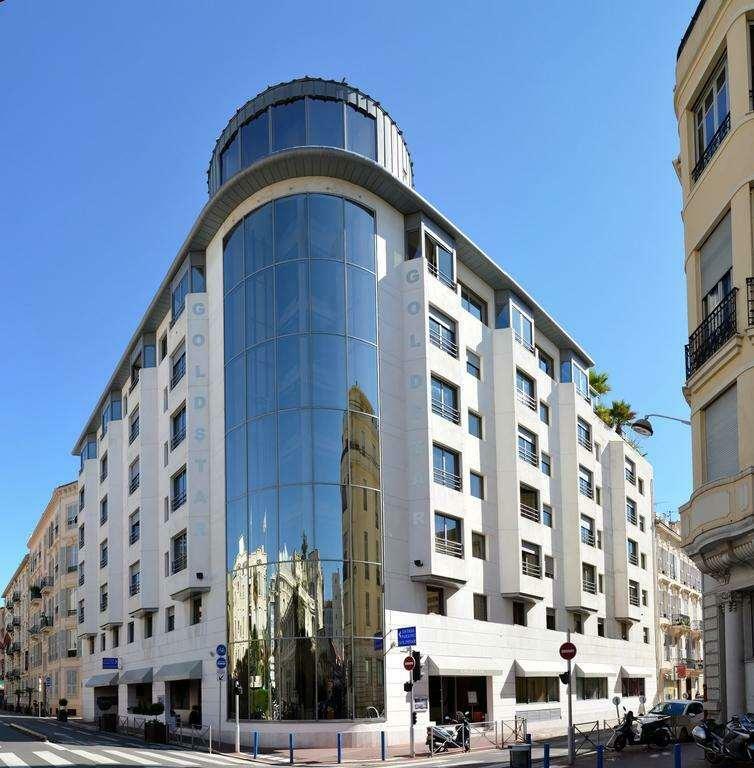 Hotel Goldstar Resort & Suites