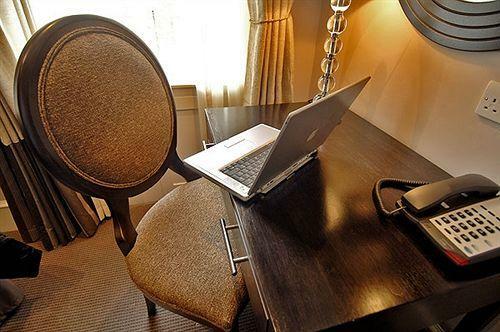 Montagu Place Hotel